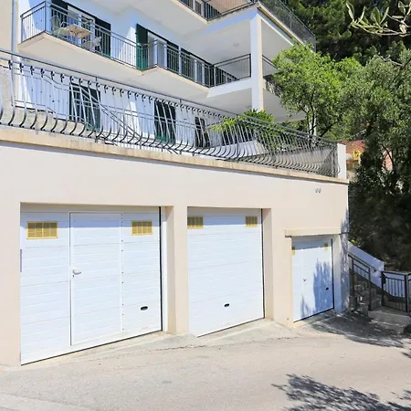 With Parking Space Brela, Makarska - 6043 Apartamento Brela