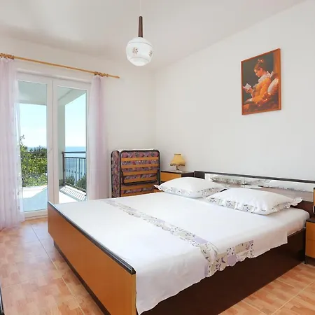 Apartamento With Parking Space Brela, Makarska - 6043 *